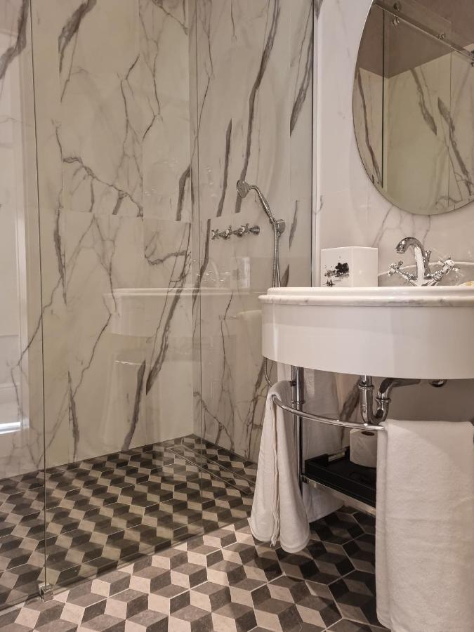Deluxe Double or Twin Room City View