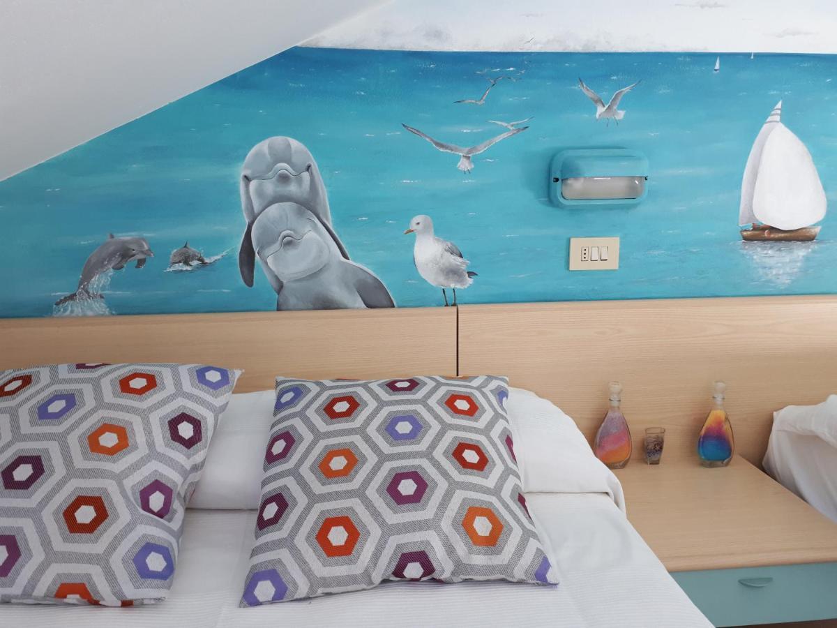 Family Room,1265424445:JPEG