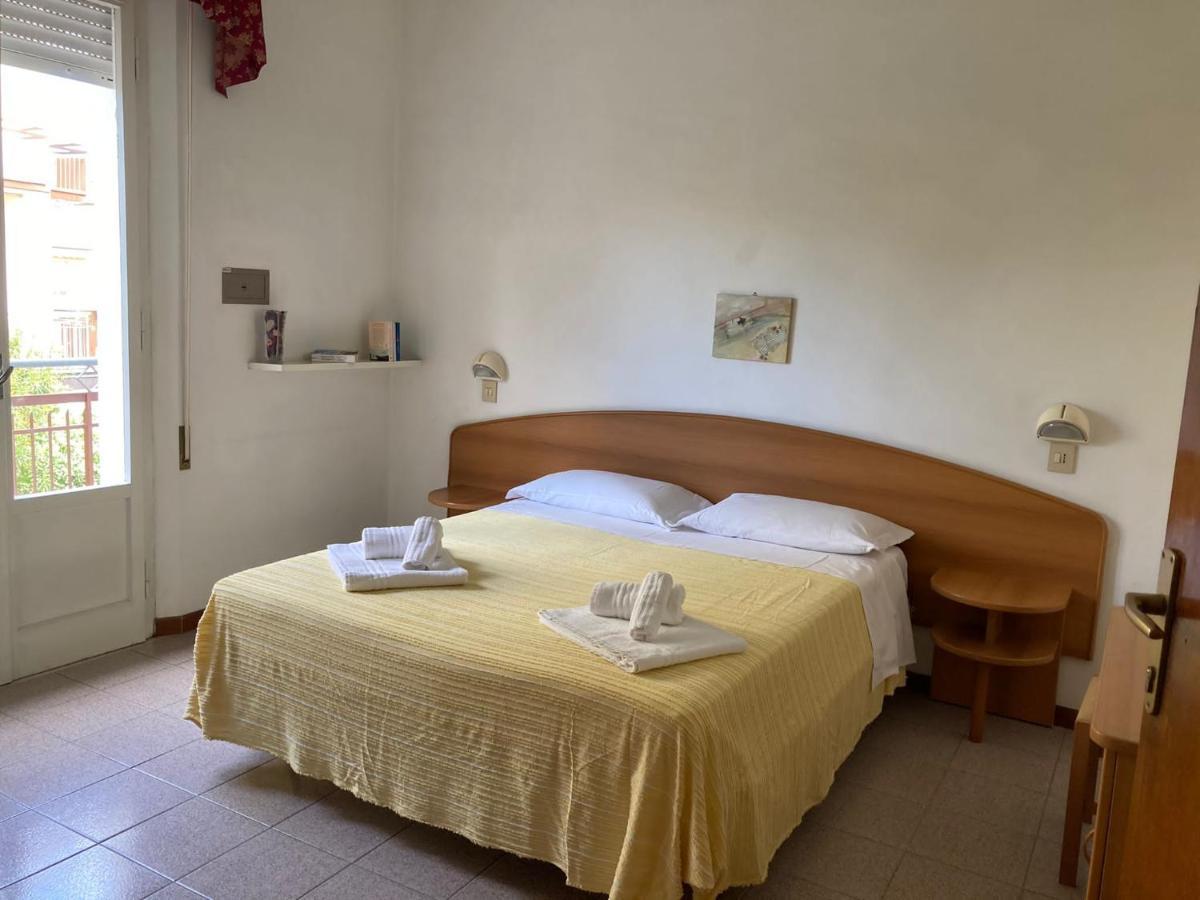 Camera Matrimoniale/Doppia con Letti Singoli con Bagno Privato