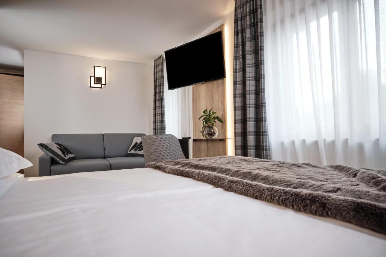 Camera Deluxe