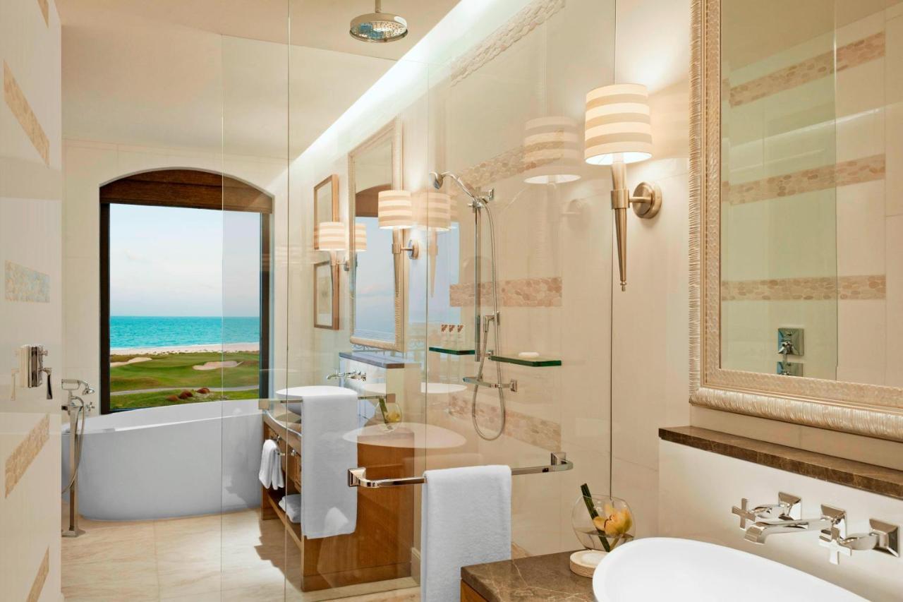 Premium Sea view Room Guest room 2 Queen Sofa bed