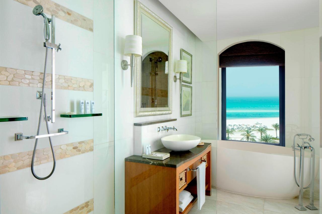 Premium Sea view Room Guest room 2 Queen Sofa bed