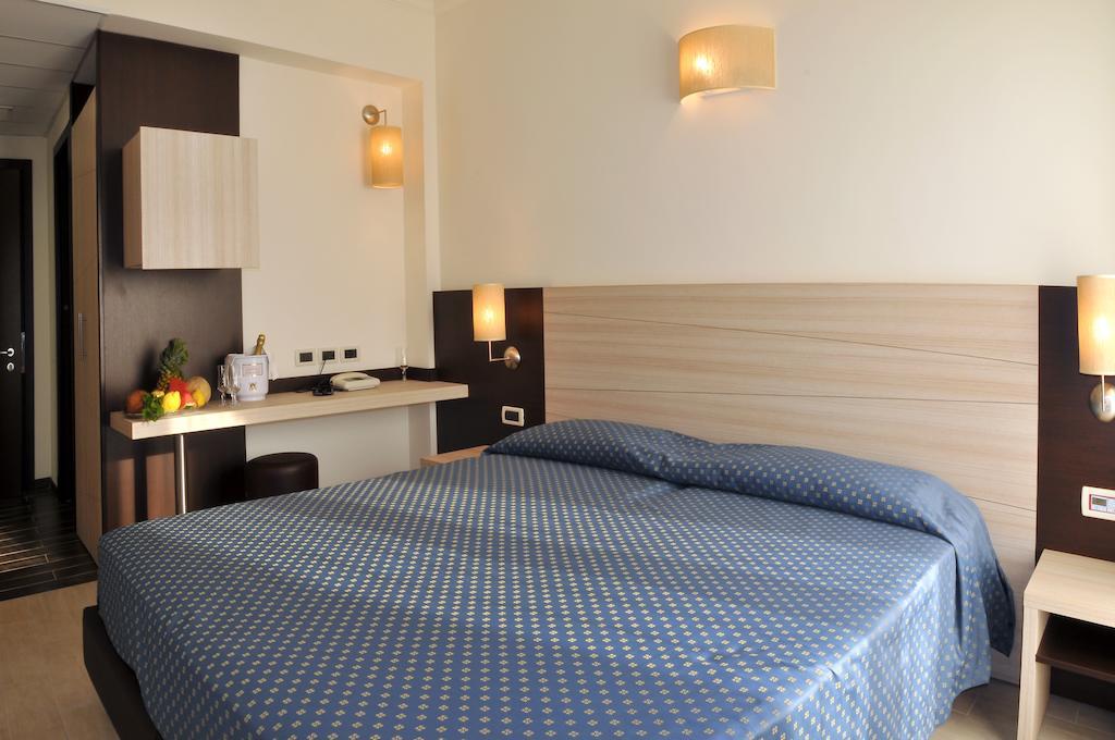 Camera Matrimoniale con Vista Mare