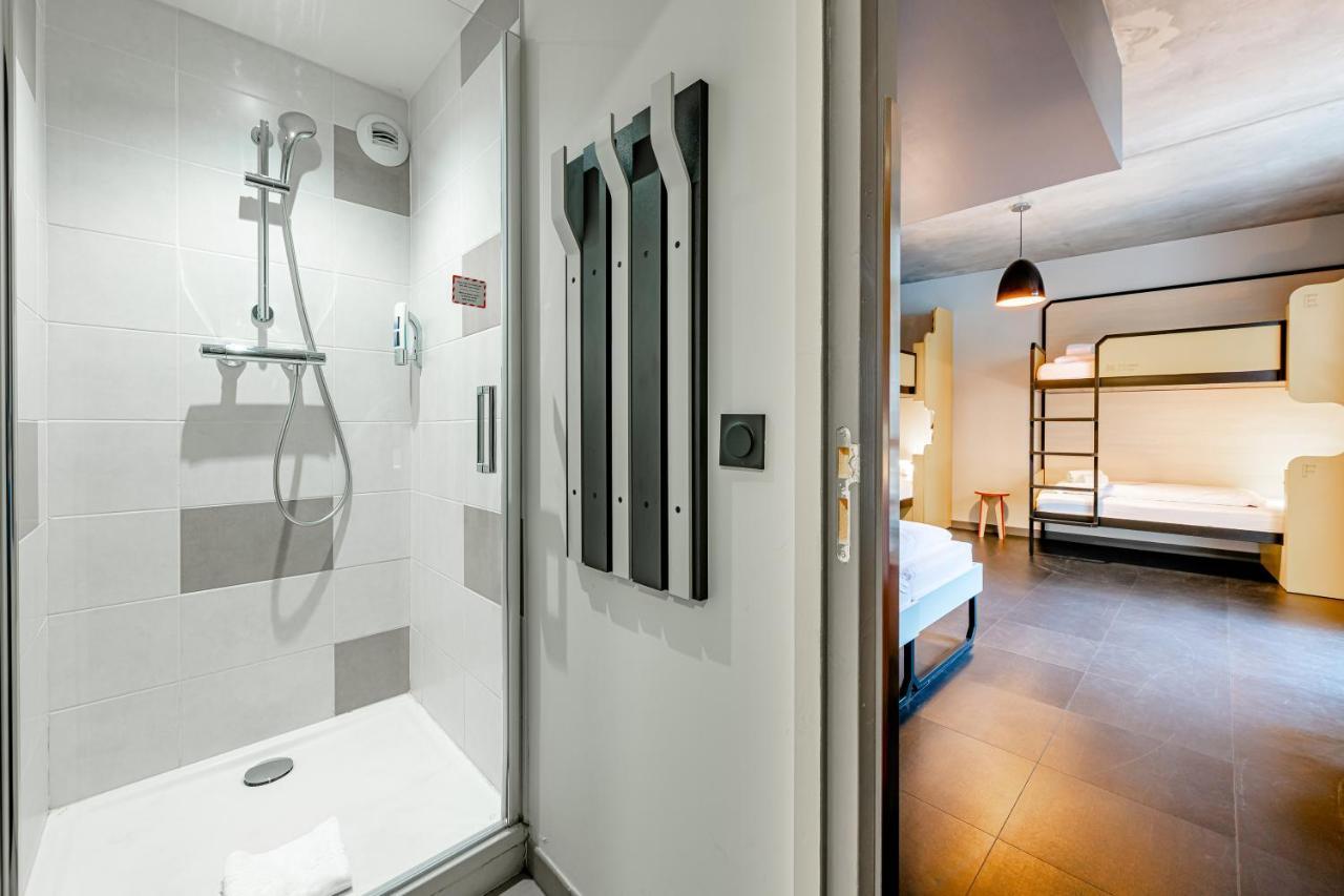5-Bed Room
