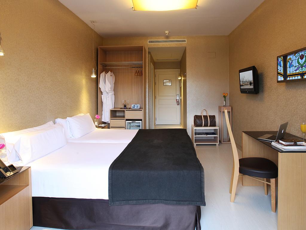 Double Room,117412777:JPEG