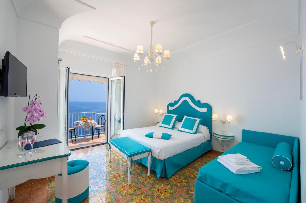 Camera Tripla Standard con Vista Mare