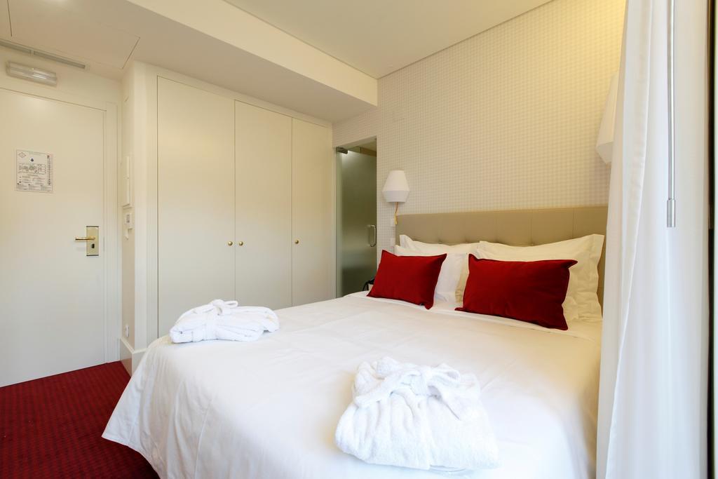 Mini Double or Twin Room Street View