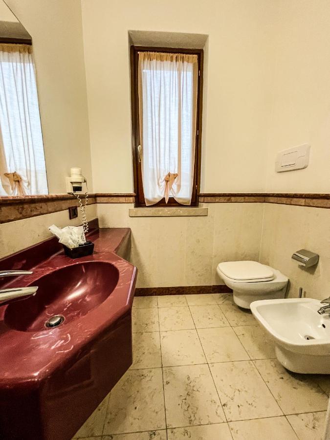 Camera Doppia con Letti Singoli