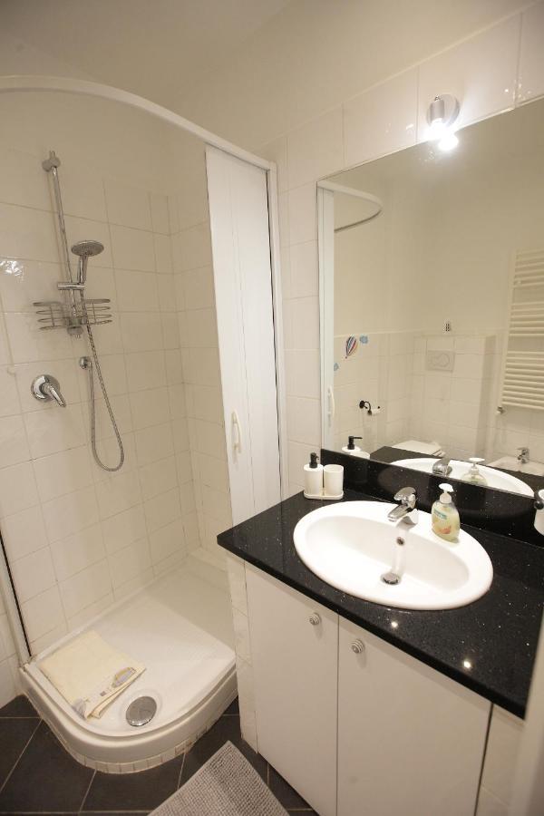Camera Matrimoniale con Bagno in Comune