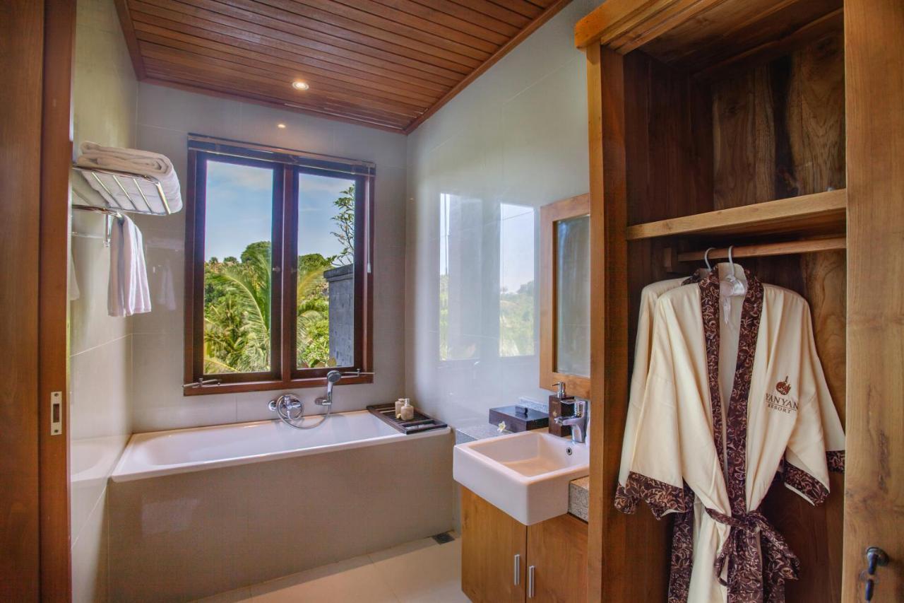 Deluxe Room Valley View