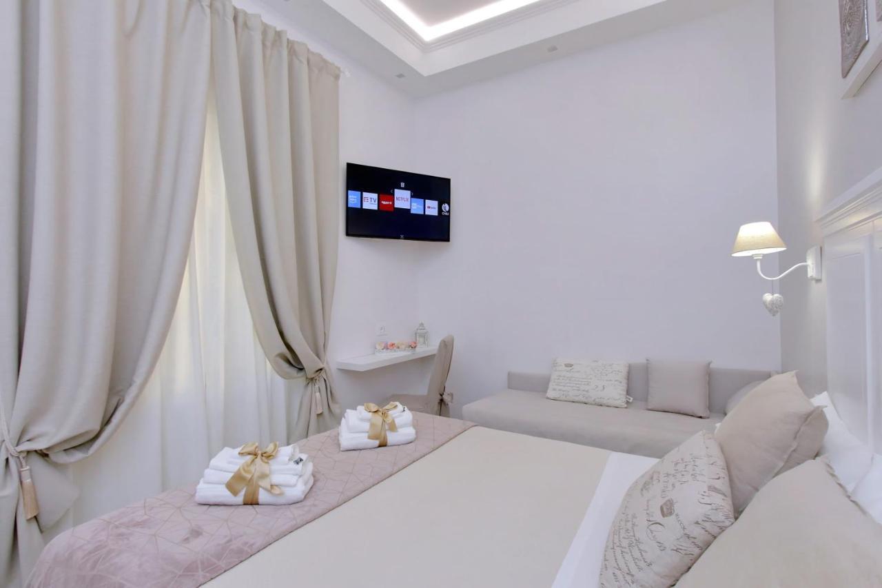 Comfort Triple Room