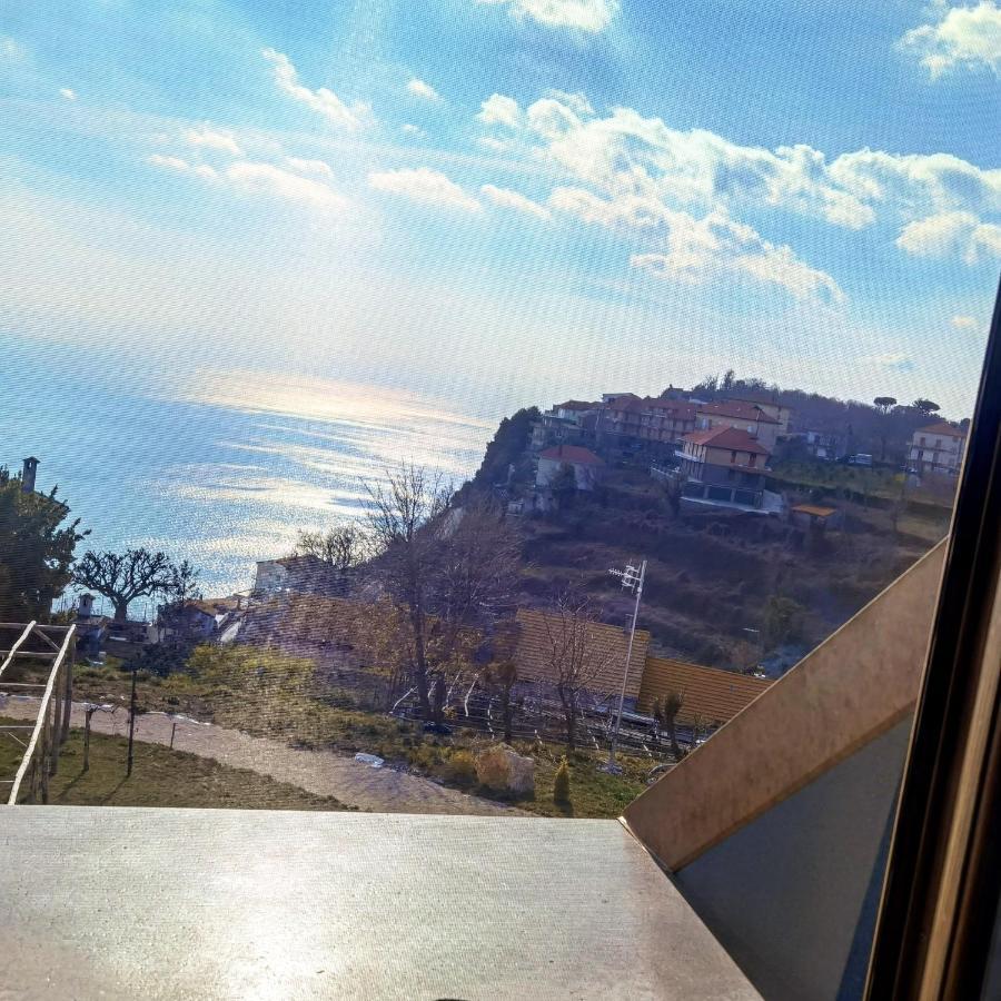 Camera Matrimoniale Standard con Vista Mare