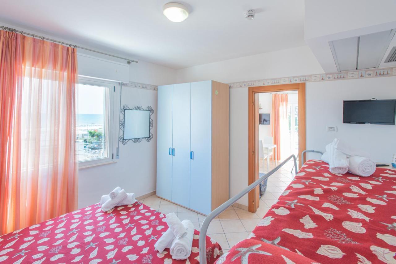 One-Bedroom Apartment Sea View