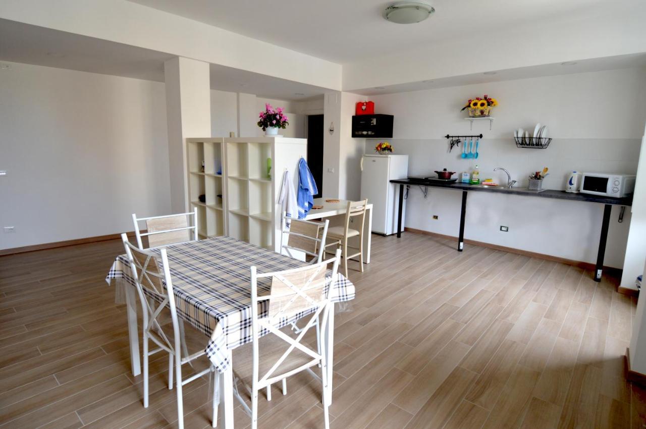 Camera Quadrupla con Bagno in Comune