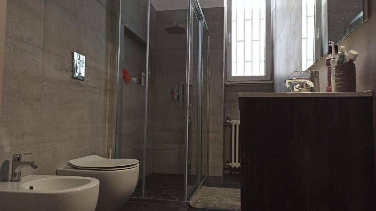 Camera Matrimoniale con Bagno in Comune
