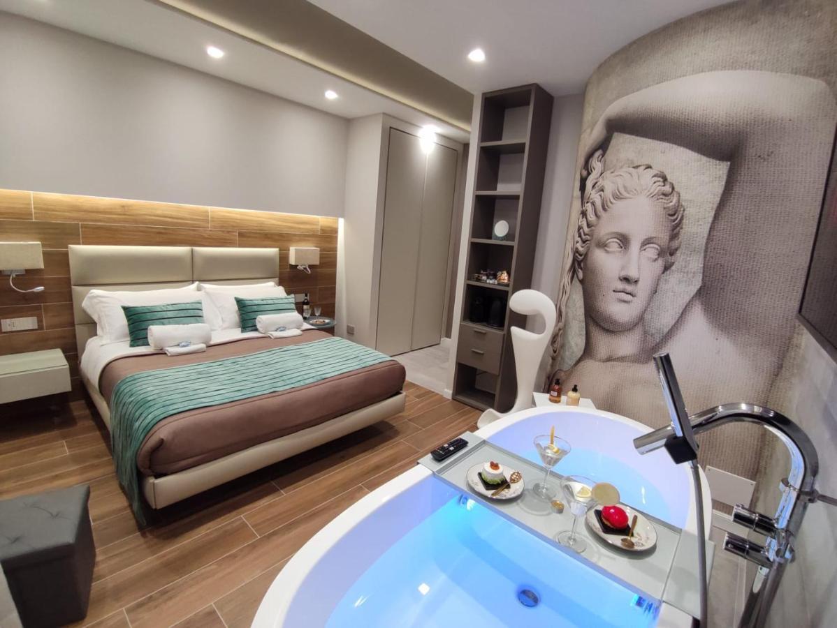 Deluxe Double Room Bath