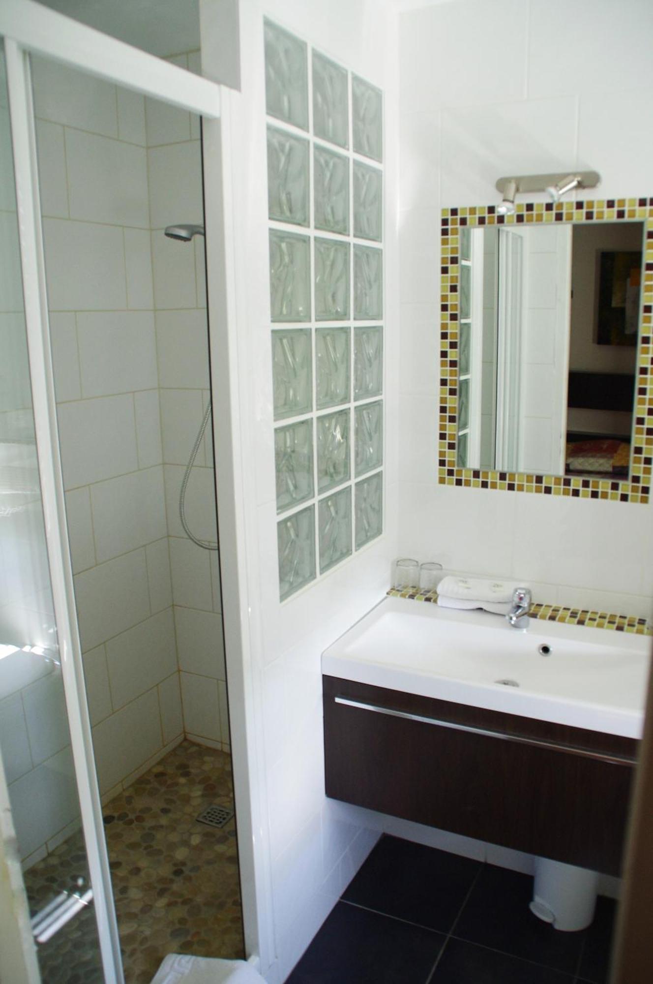 Triple Room Discovery Pass
