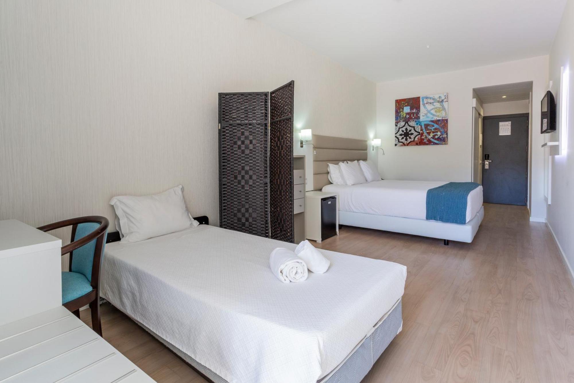Triple Room Side Sea View