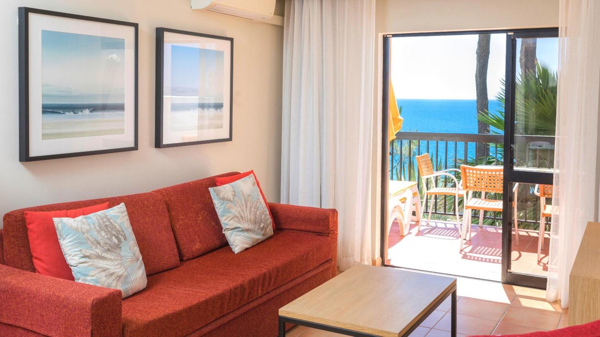 Three-Bedroom Apartment Sea View
