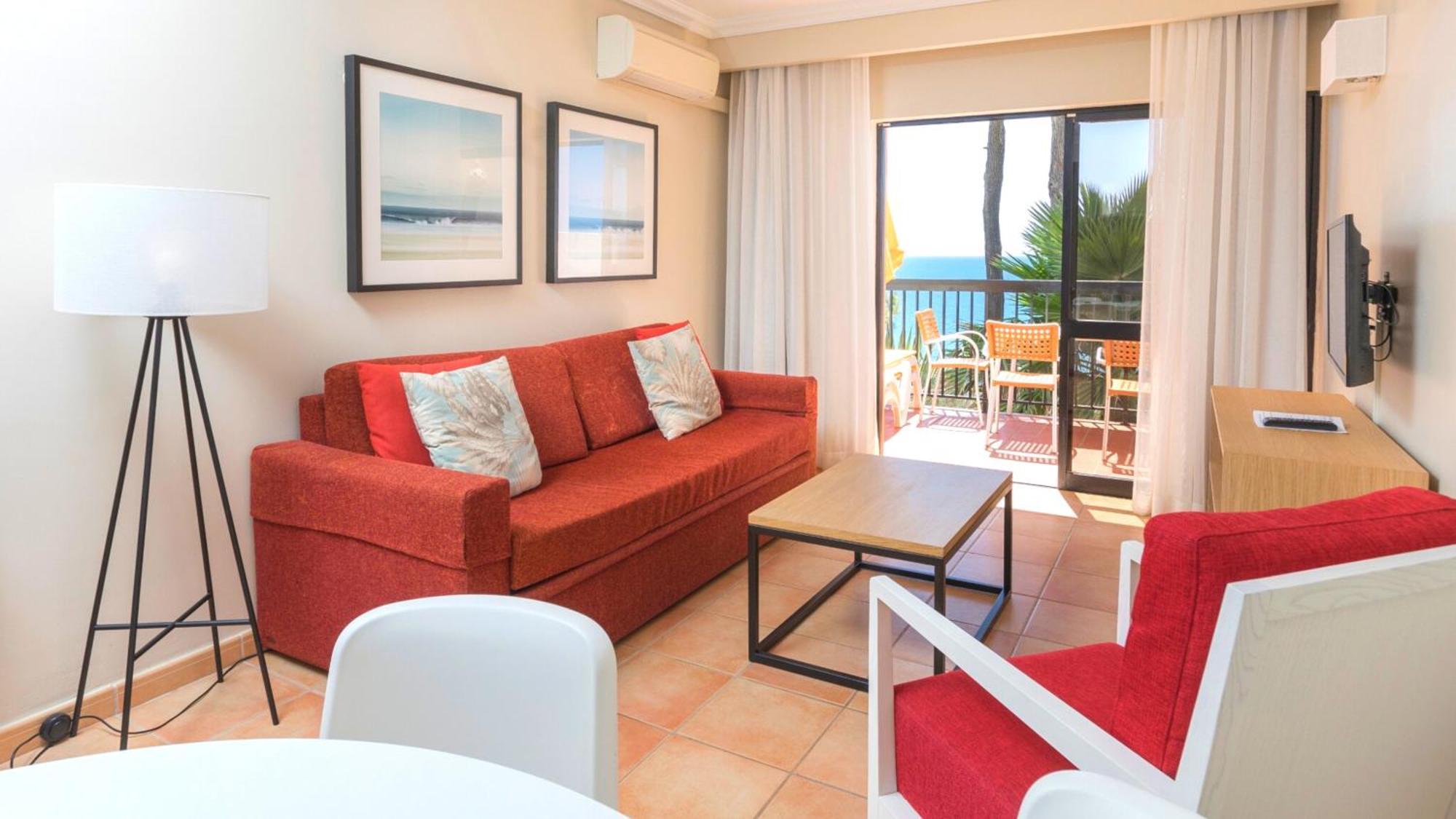 Two-Bedroom Apartment Sea View