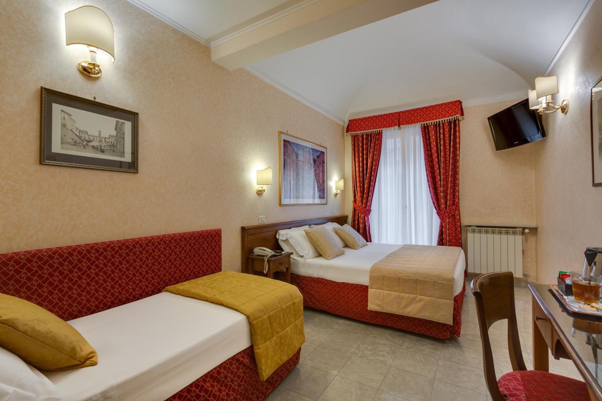 Triple Room