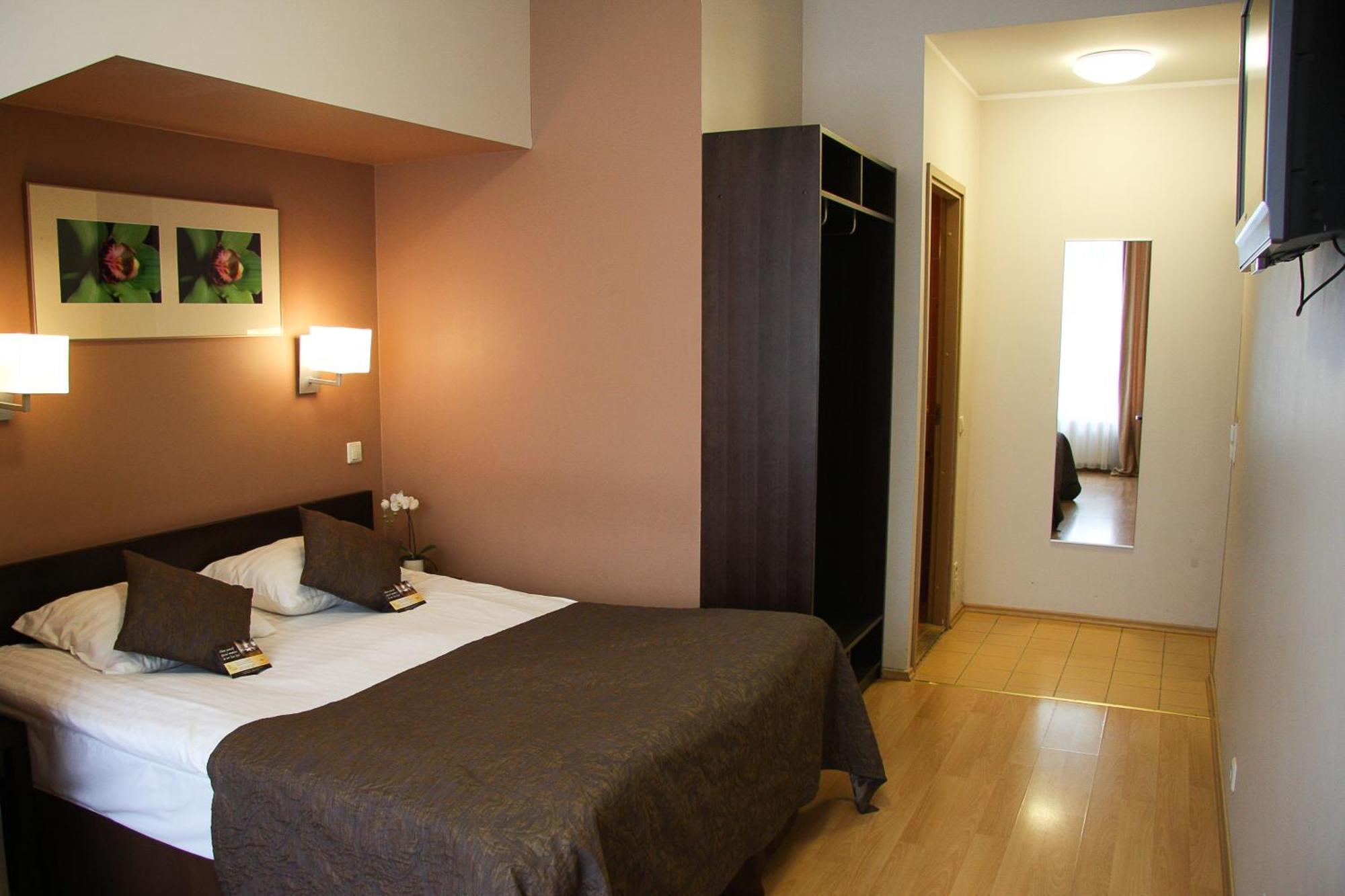 Double or Twin Room Garden View