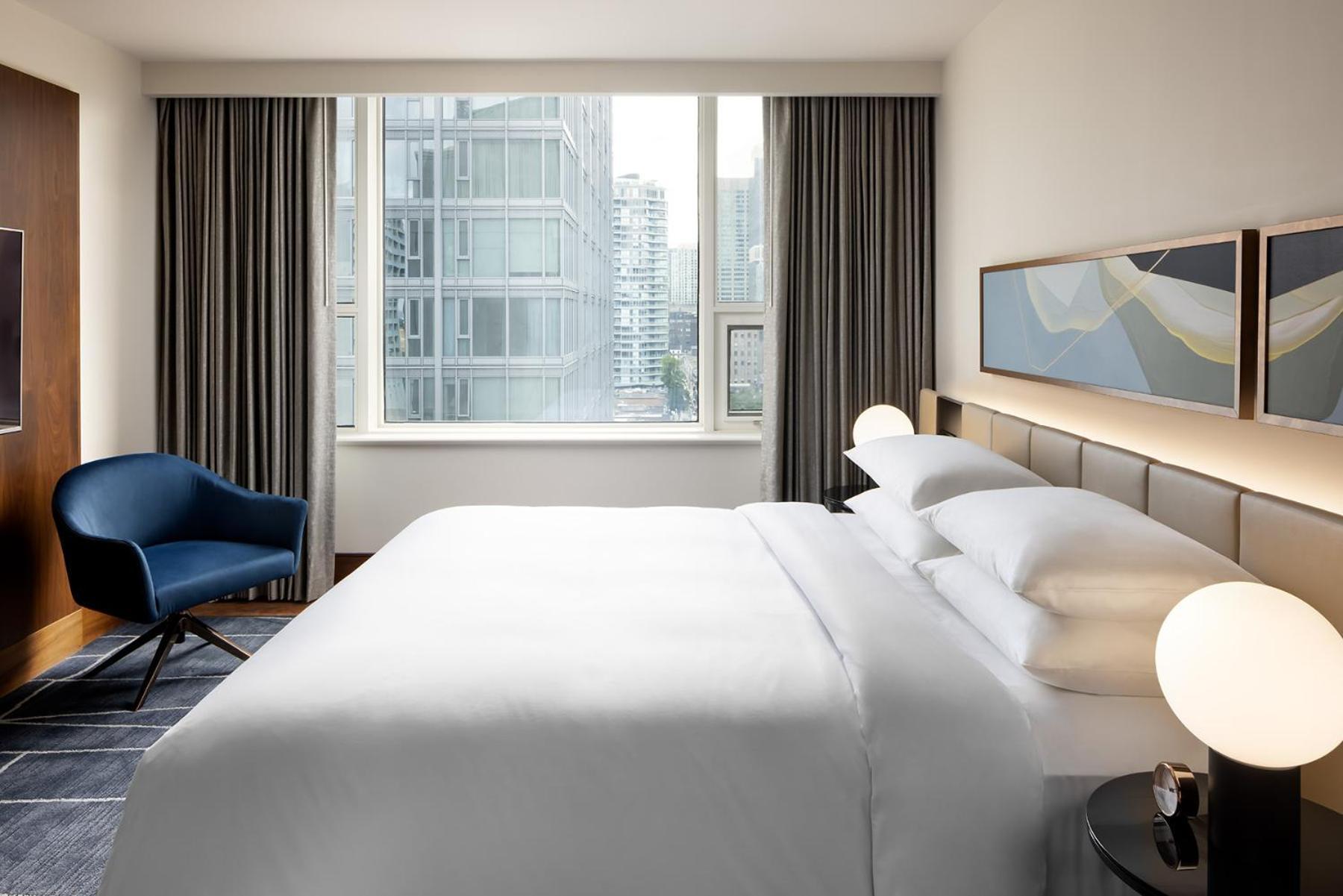 One-Bedroom Corner Suite