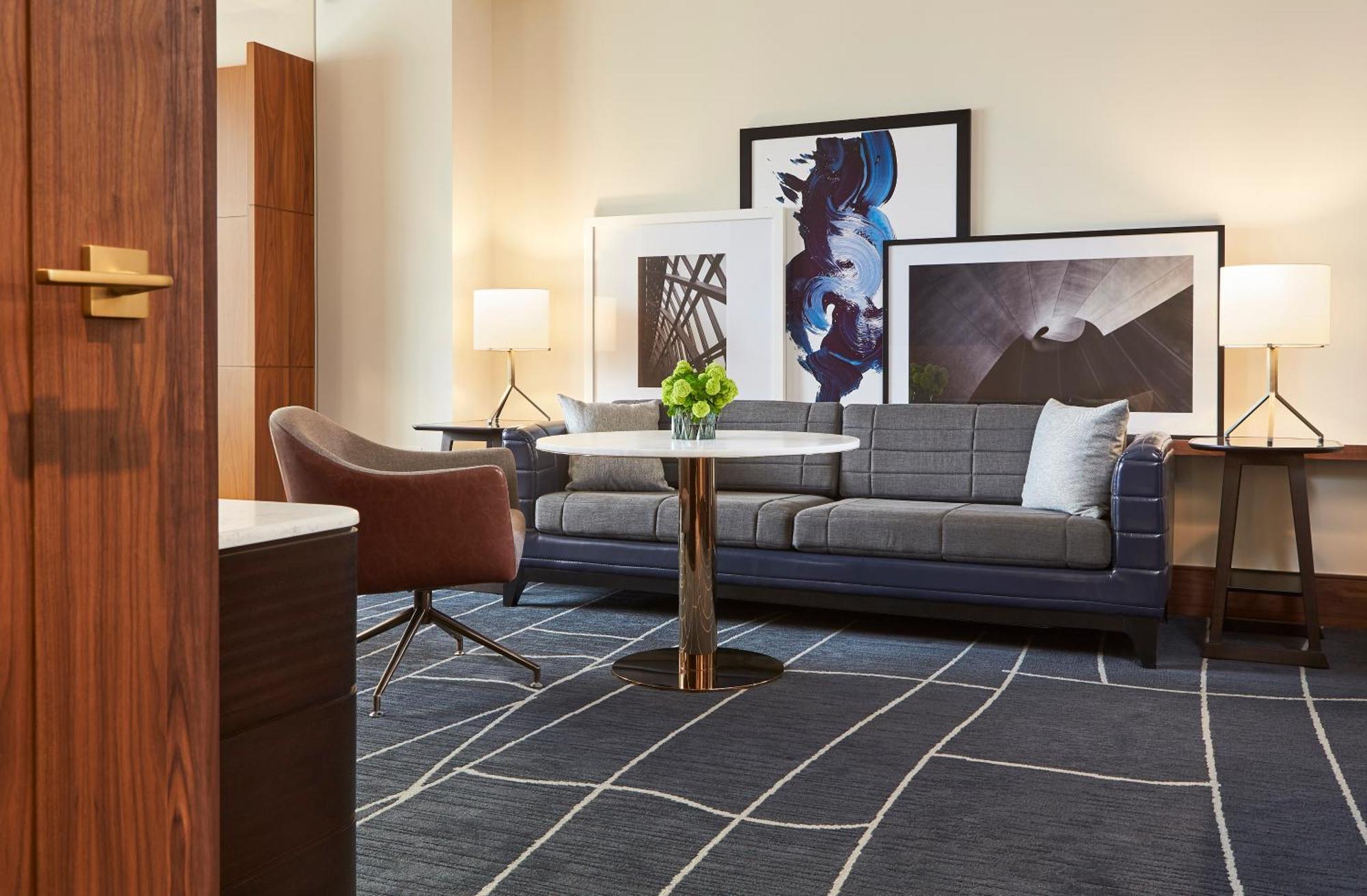 One-Bedroom Corner Suite