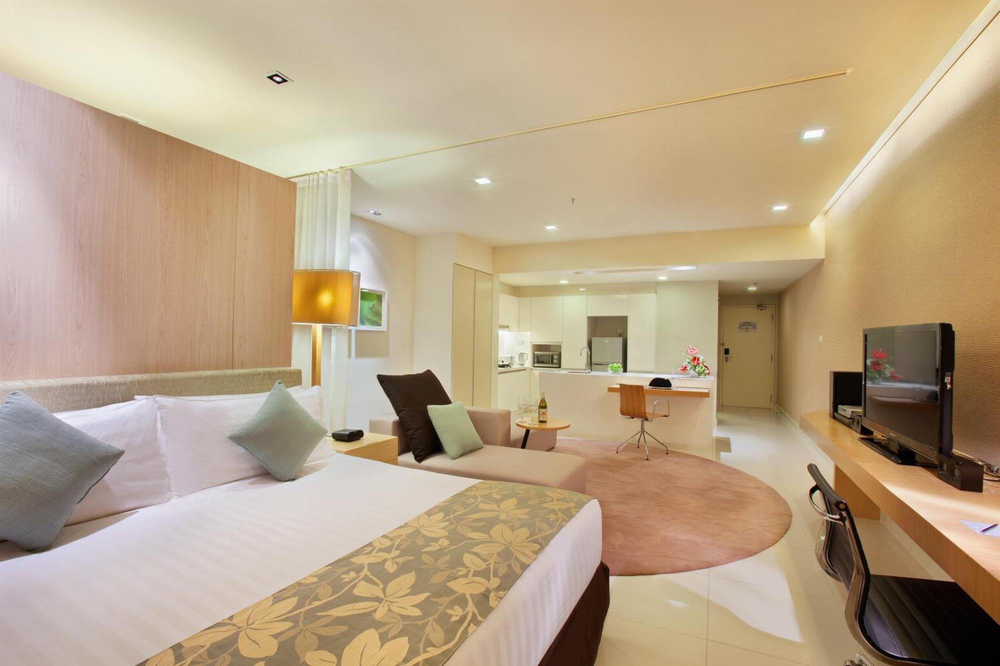 Studio Suite Twin