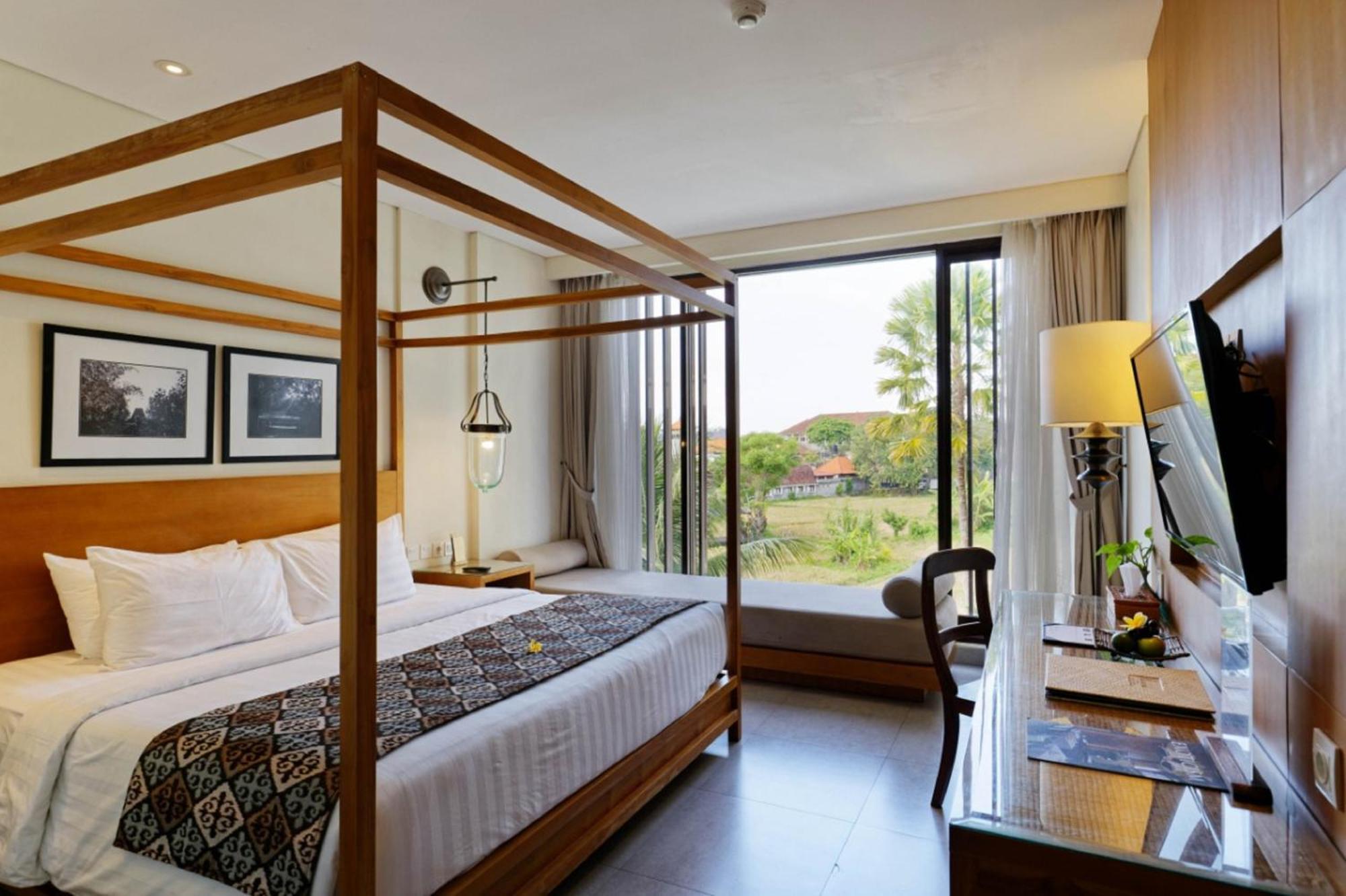 Deluxe Double or Twin Room Exclusive Benefit
