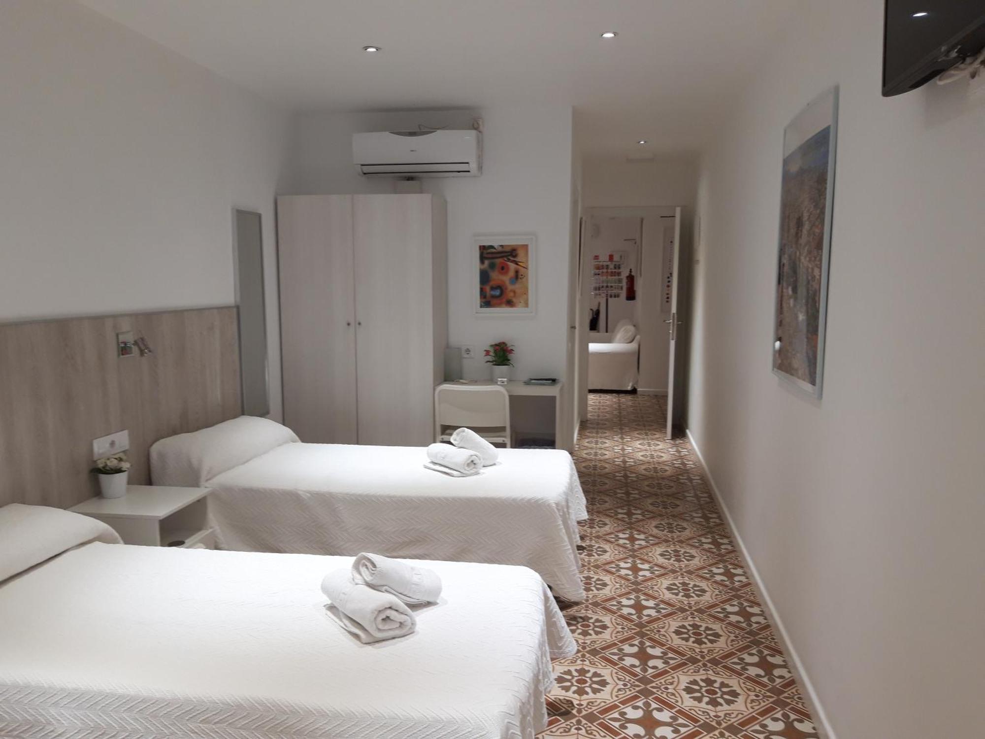 Triple Room with Private Bathroom,820684454:JPEG