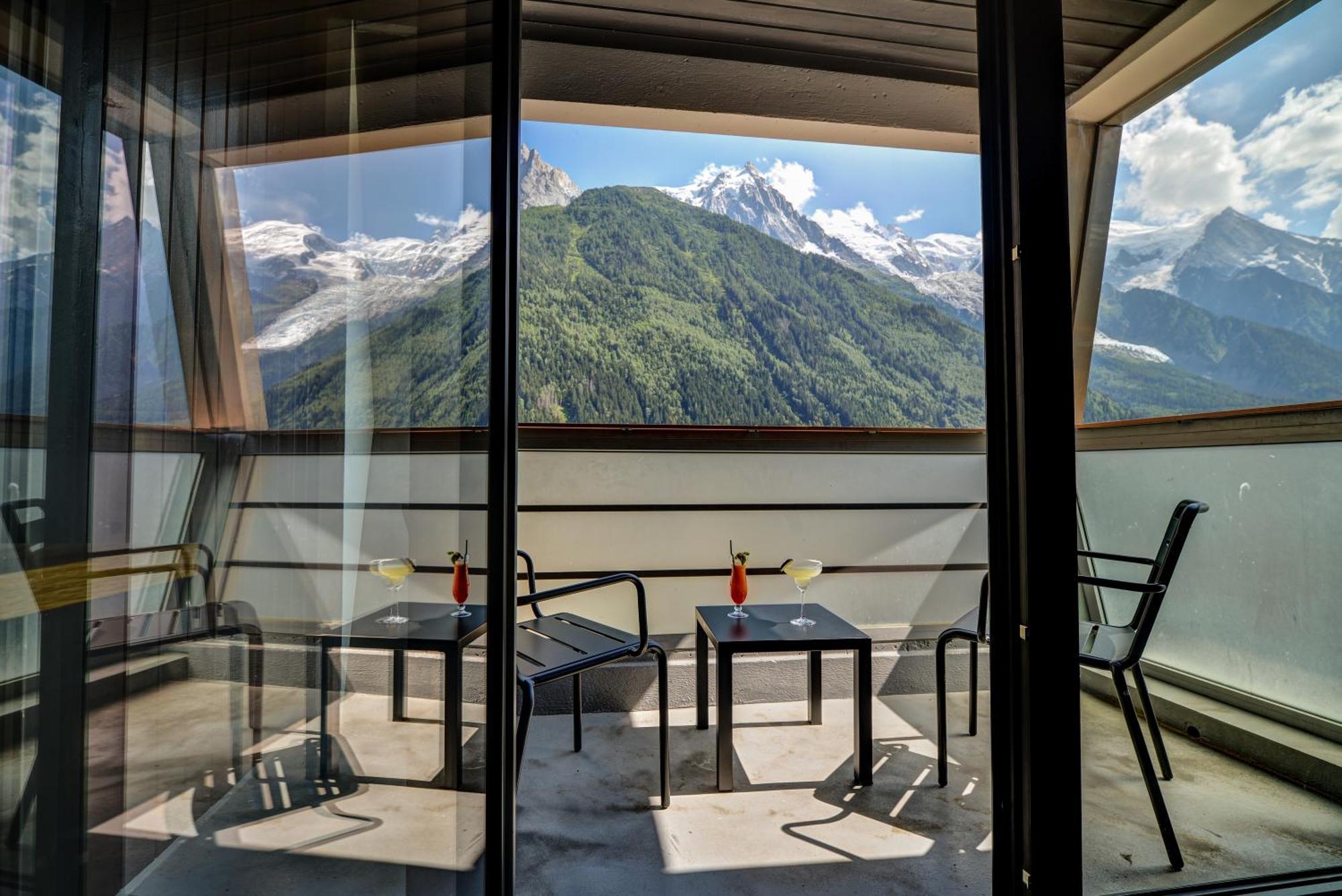 Suite Balcony – Mont-Blanc Massif View