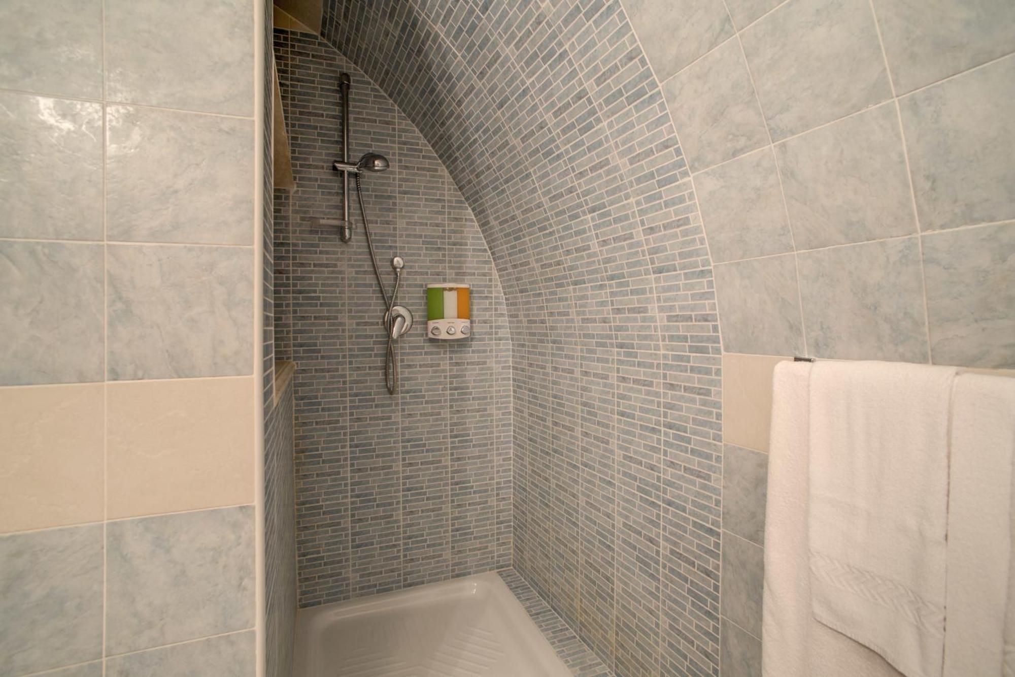 Junior Suite Spa Bath