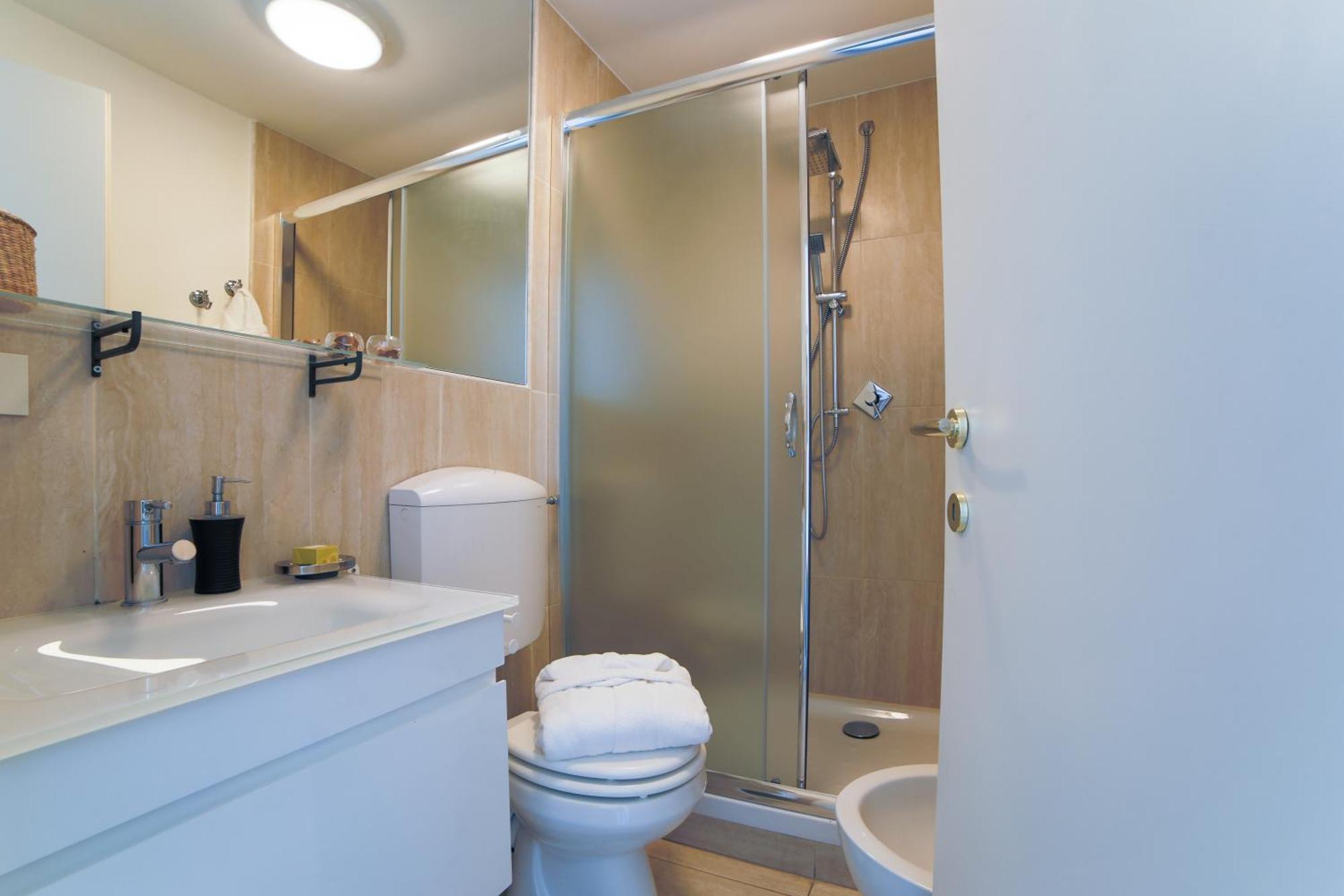 Classic Double or Twin Room,1216184419:JPEG