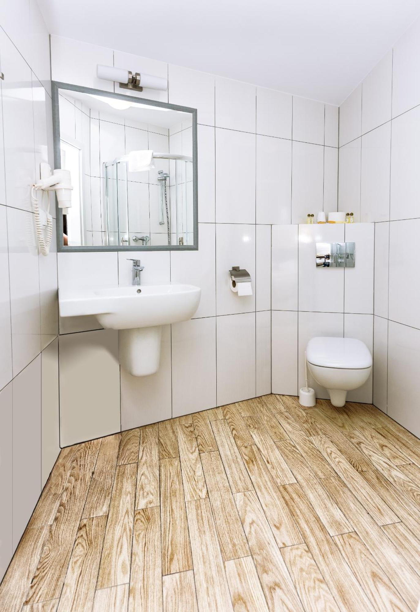 Double Room Private Bathroom