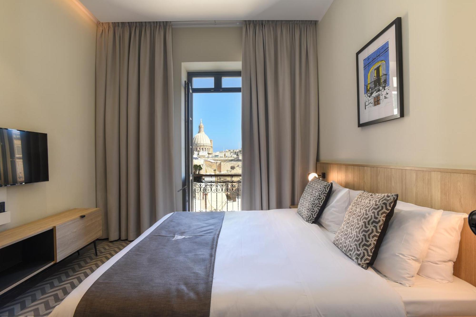 Double or Twin Room Balcony