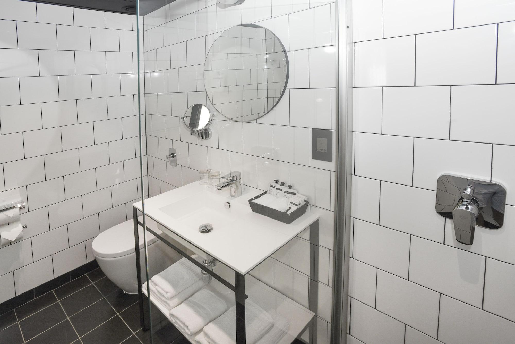 Large Double or Twin Room