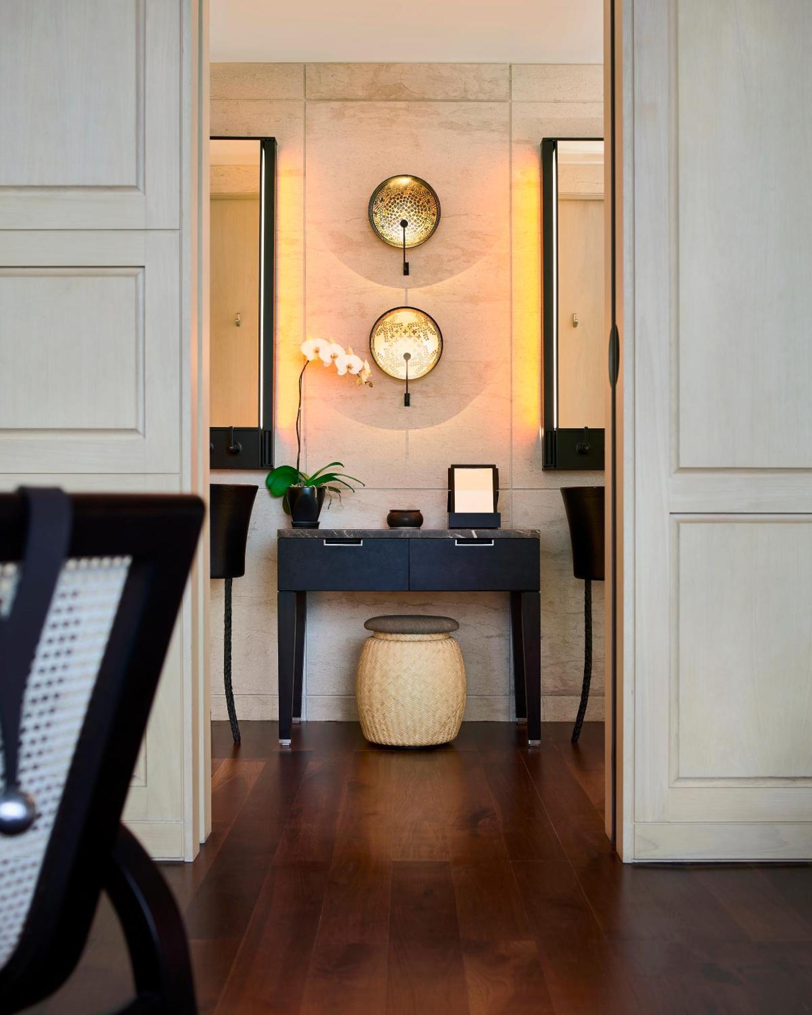 Corner Studio City view