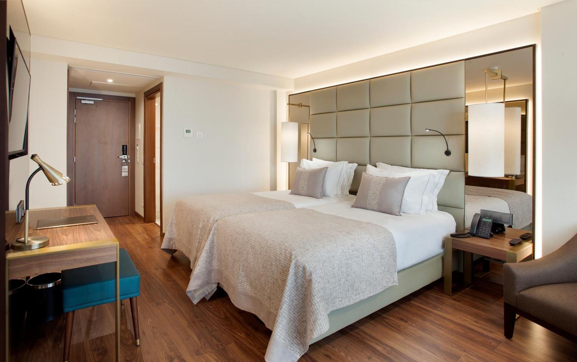 Superior Twin Room Side Sea View