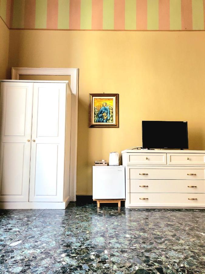 Large Double or Twin Room