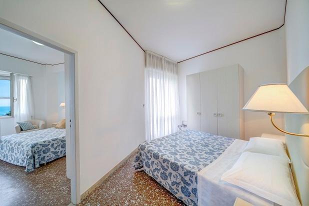Camera Familiare con Vista Mare