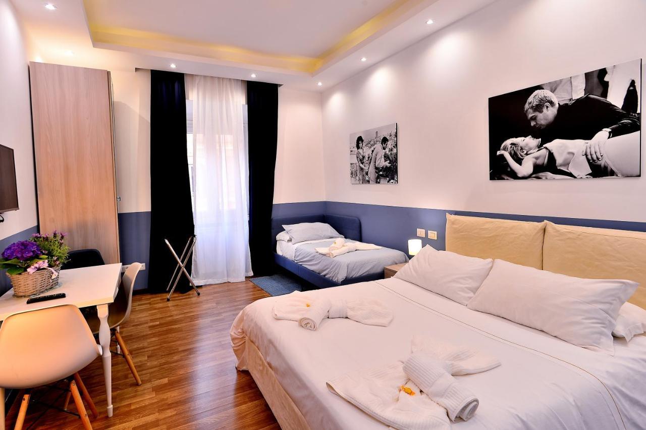 Camera Tripla Luxury