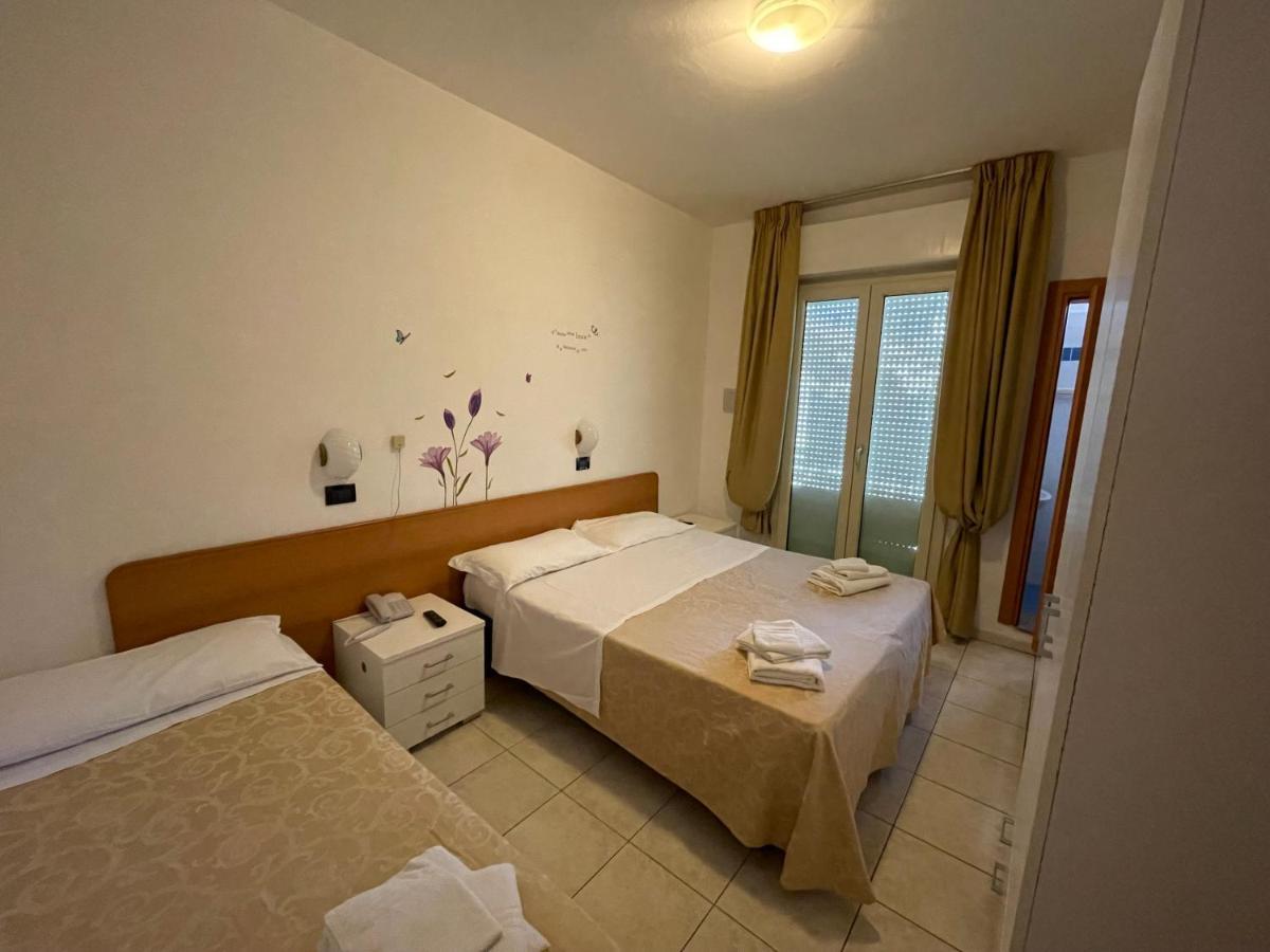 Basic Triple Room