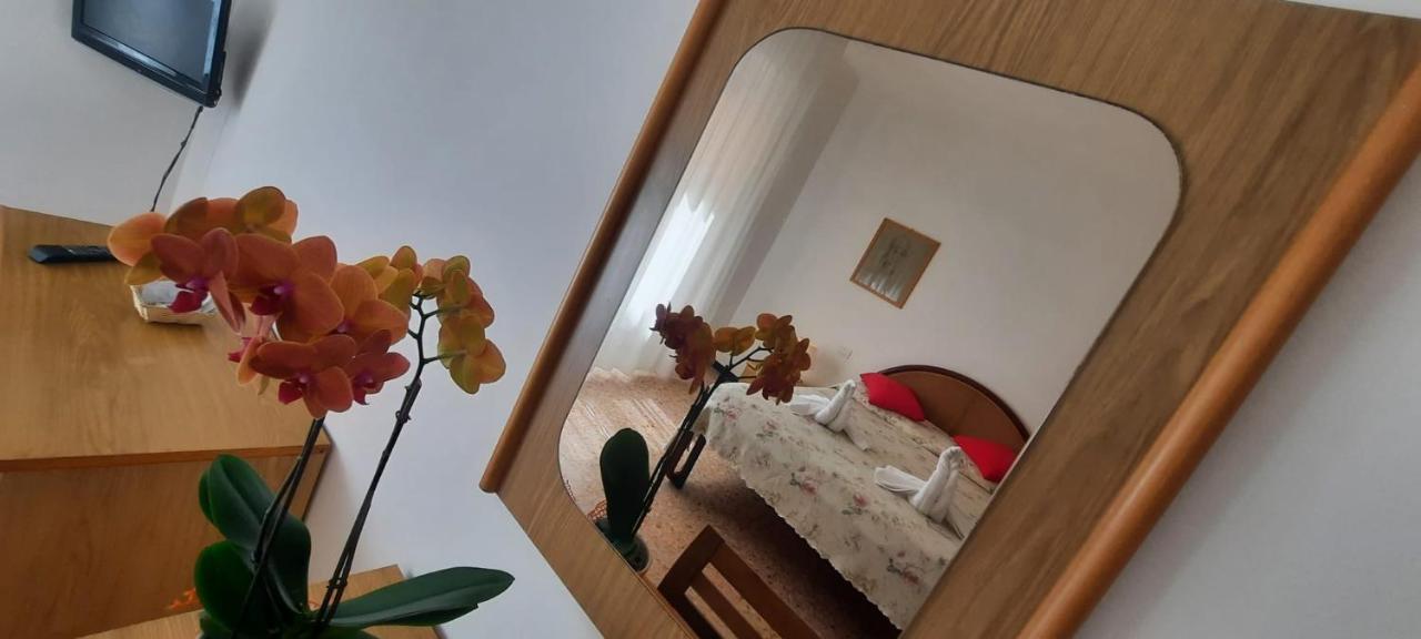 Appartamento con 3 Camere da Letto - Edificio Separato