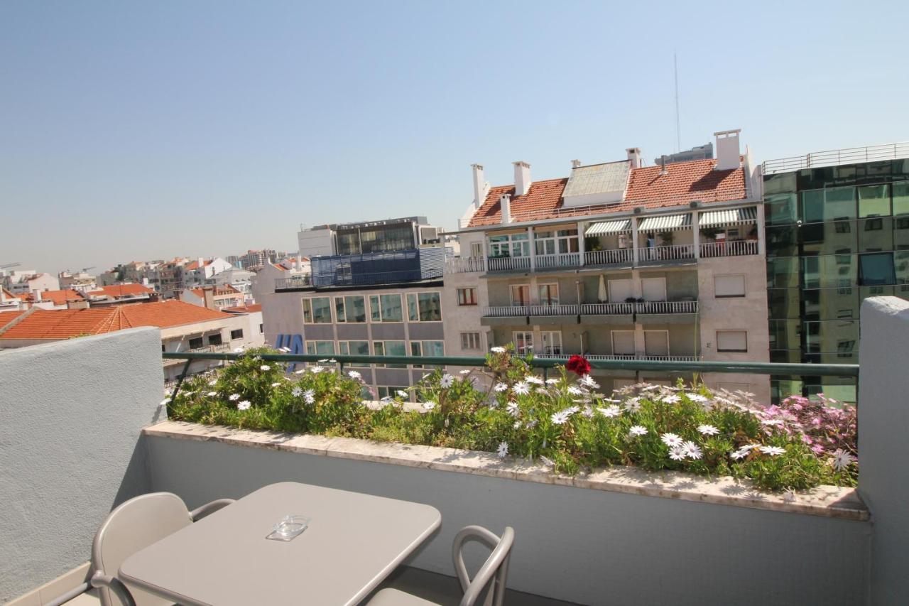 Single Room Balcony