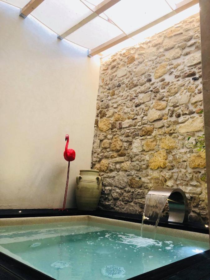 Deluxe Suite Heated Spa Bath