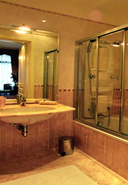 Junior Suite con Vista Canale (4 Adulti)