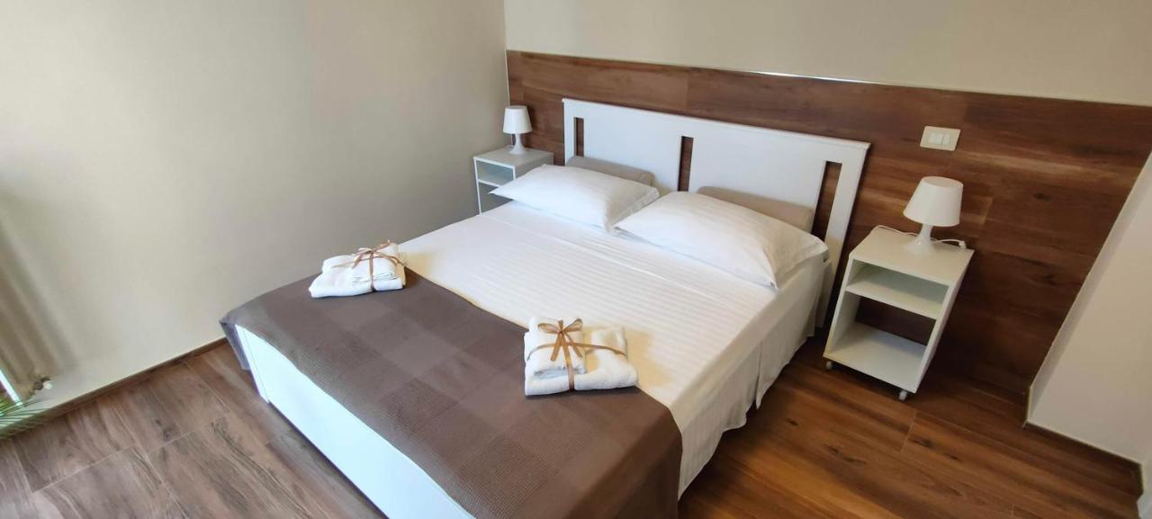 Double Room with Private External Bathroom,1240973140:JPEG