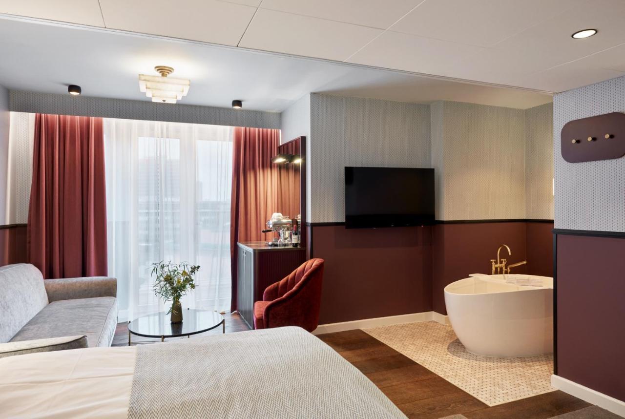 Signature Penthouse Suite