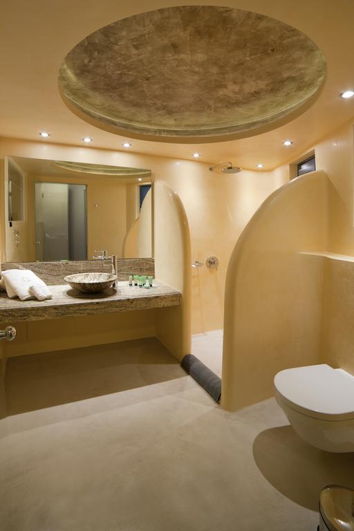 Suite con Piscina a Sfioro Privata e Vista Caldera